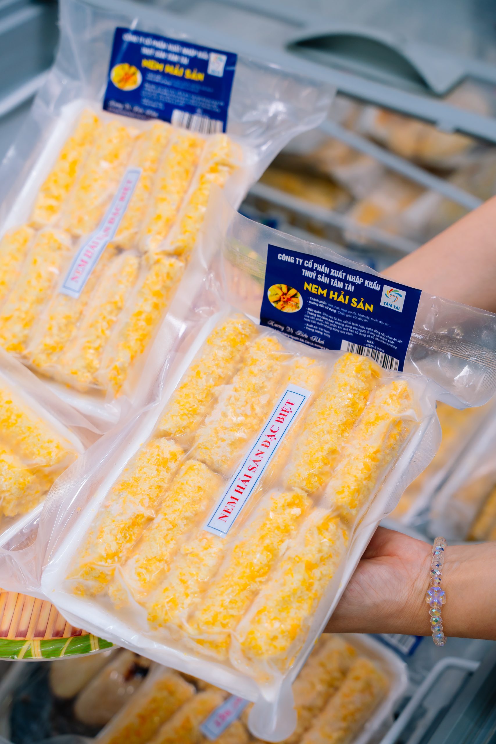 NEM HẢI SẢN - Ảnh 2